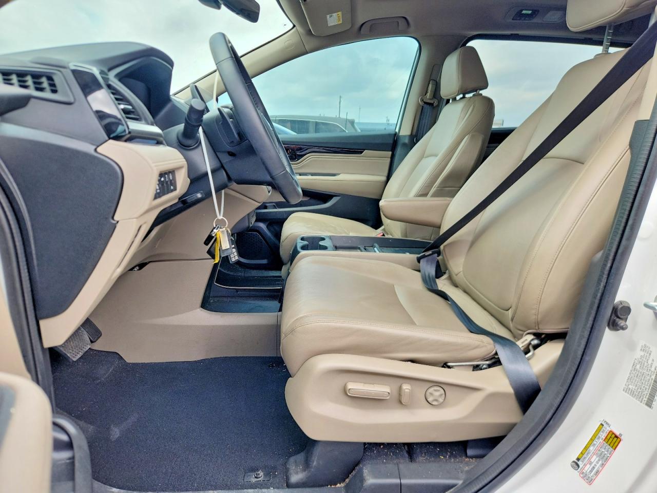 2024 HONDA ODYSSEY TOURING photo 19