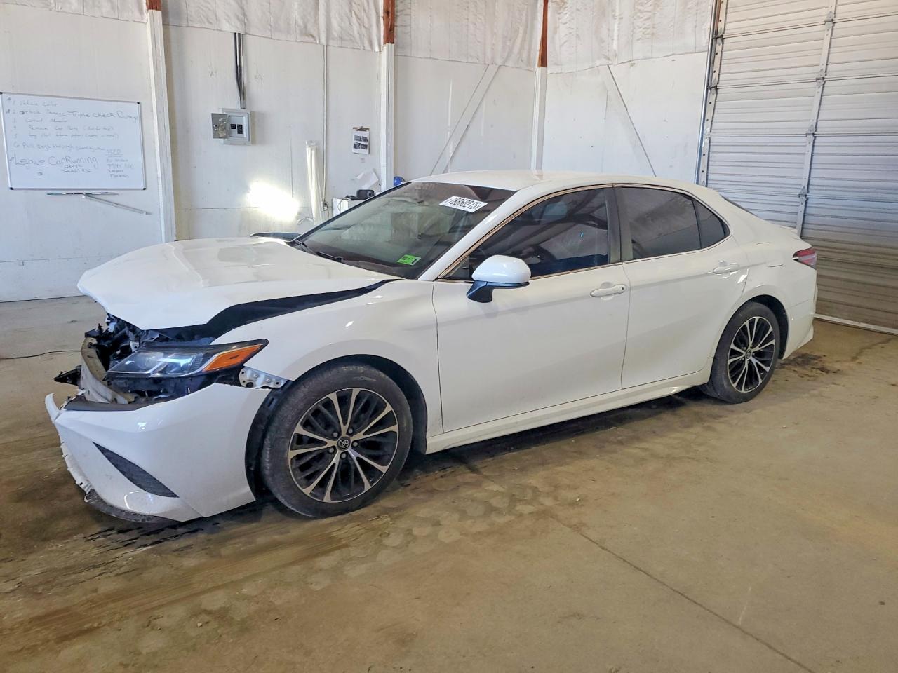2018 TOYOTA CAMRY