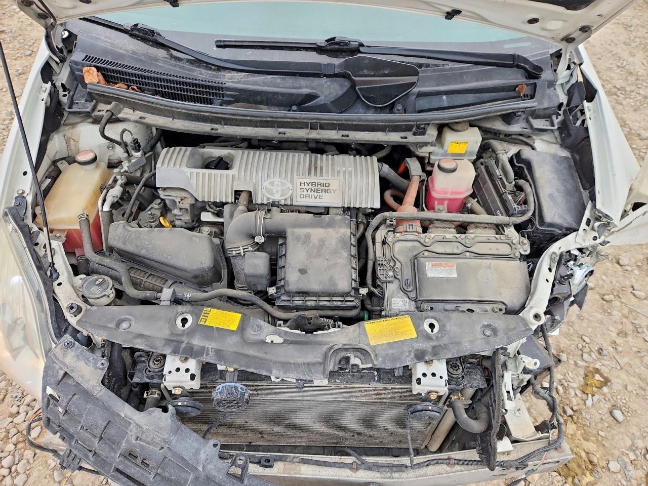 2014 TOYOTA PRIUS TWO photo 11