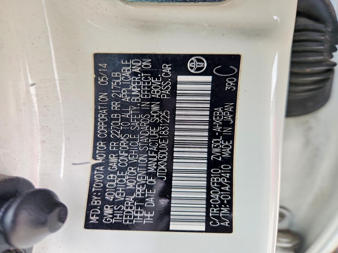 2014 TOYOTA PRIUS TWO photo 13
