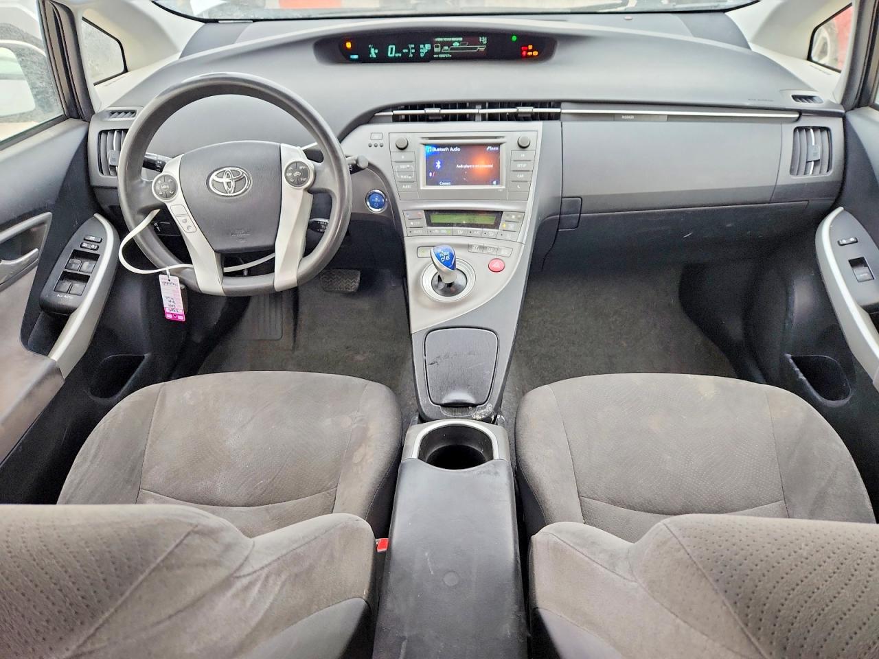 2014 TOYOTA PRIUS TWO photo 8