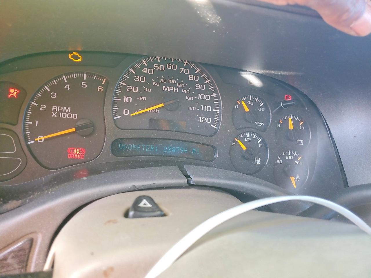 2003 GMC YUKON DENALI photo 25