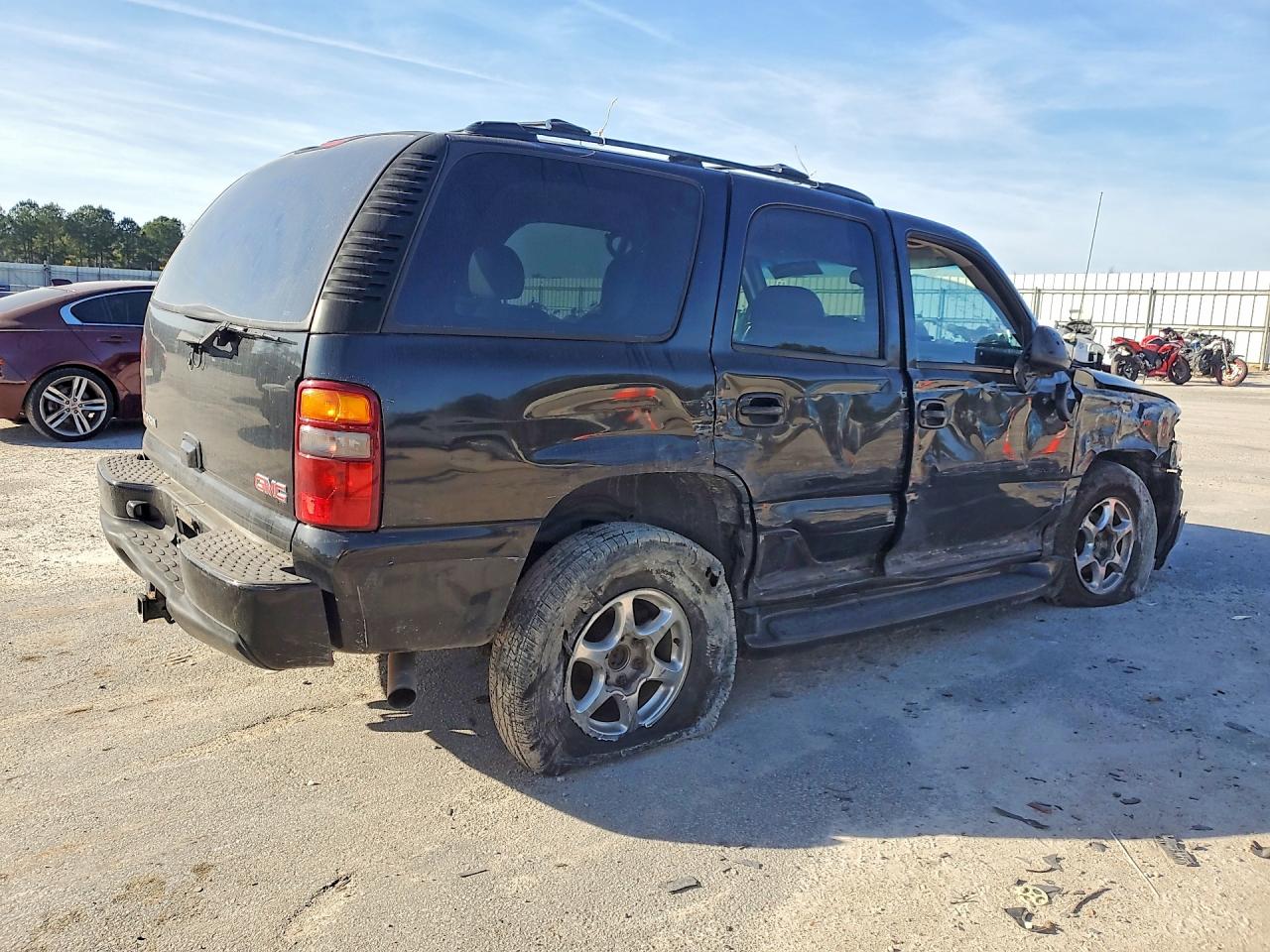 2003 GMC YUKON DENALI photo 7