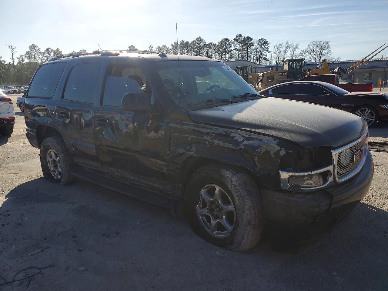 2003 GMC YUKON DENALI photo 10
