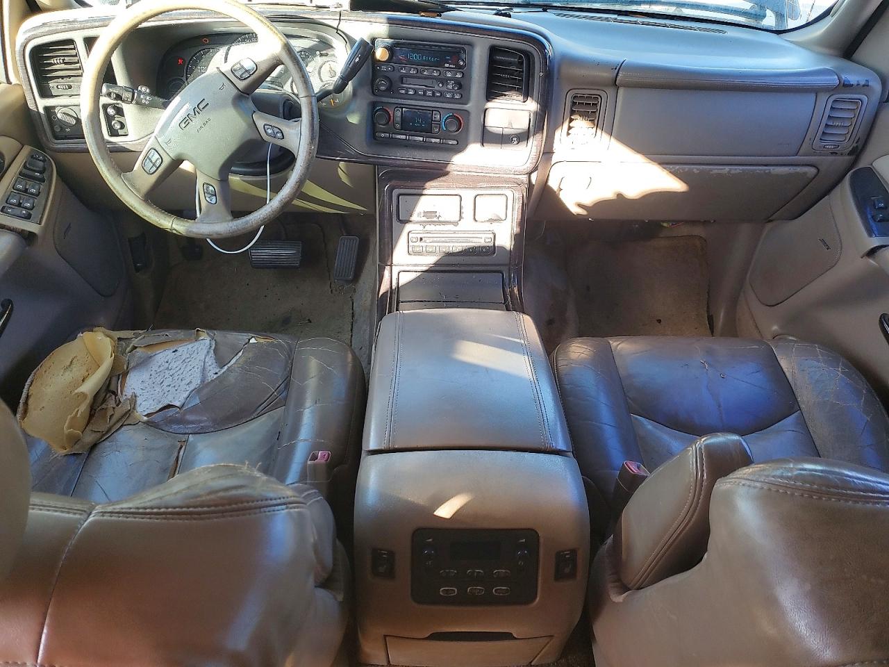2003 GMC YUKON DENALI photo 22