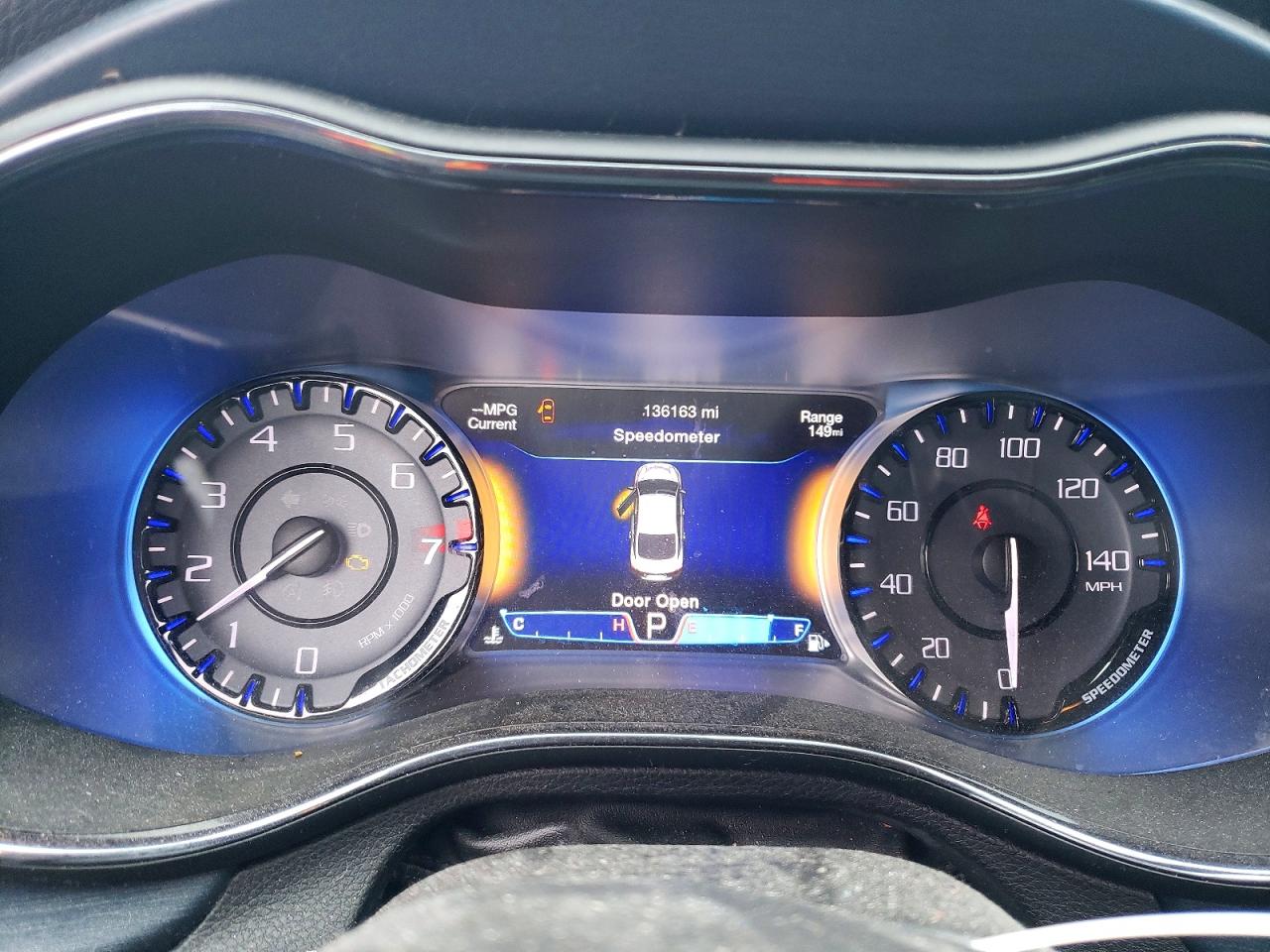 2015 CHRYSLER 200 S photo 9