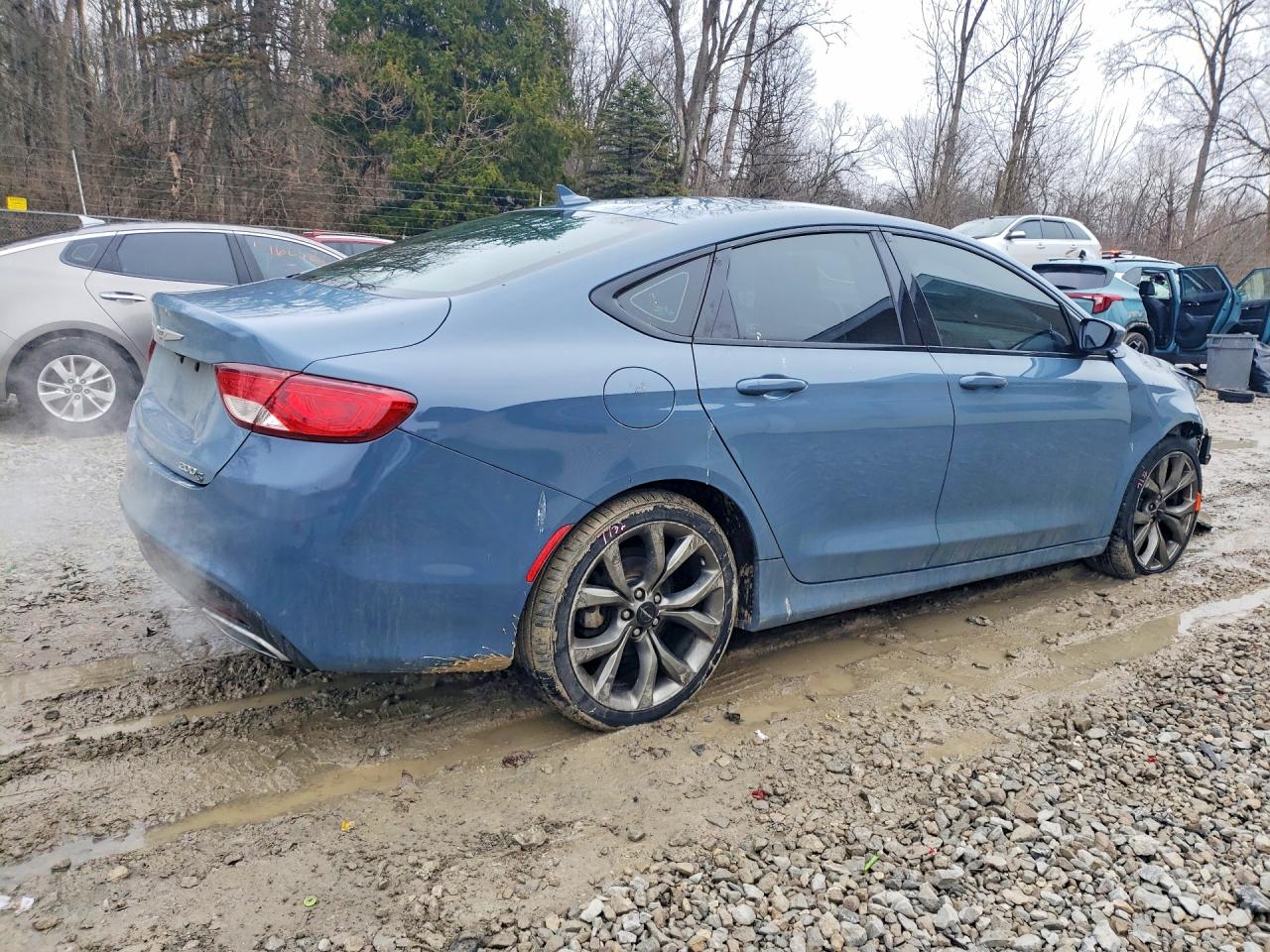 2015 CHRYSLER 200 S photo 3
