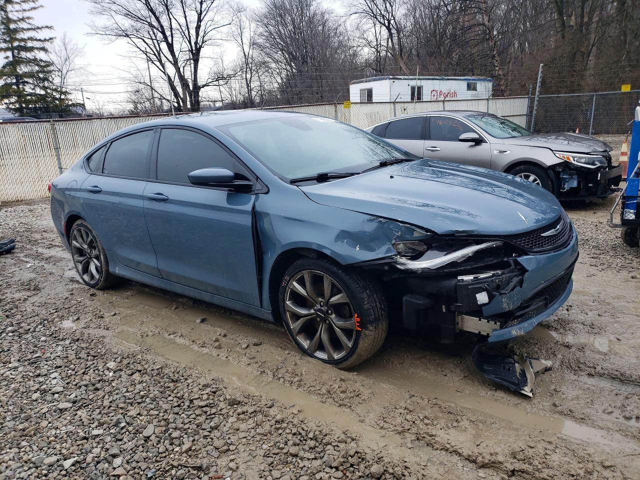 2015 CHRYSLER 200 S photo 4