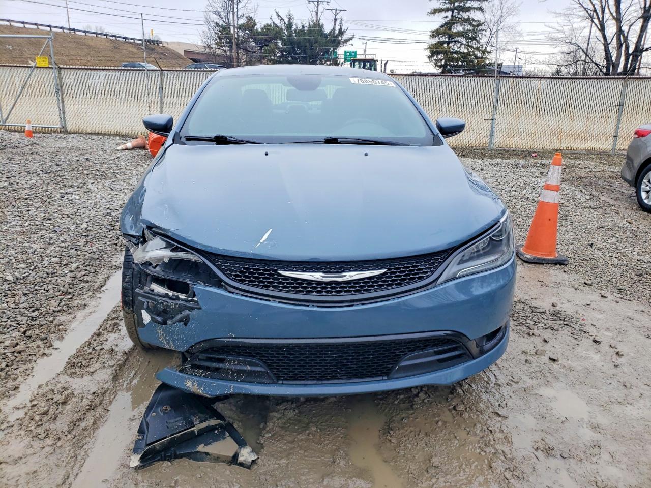 2015 CHRYSLER 200 S photo 5