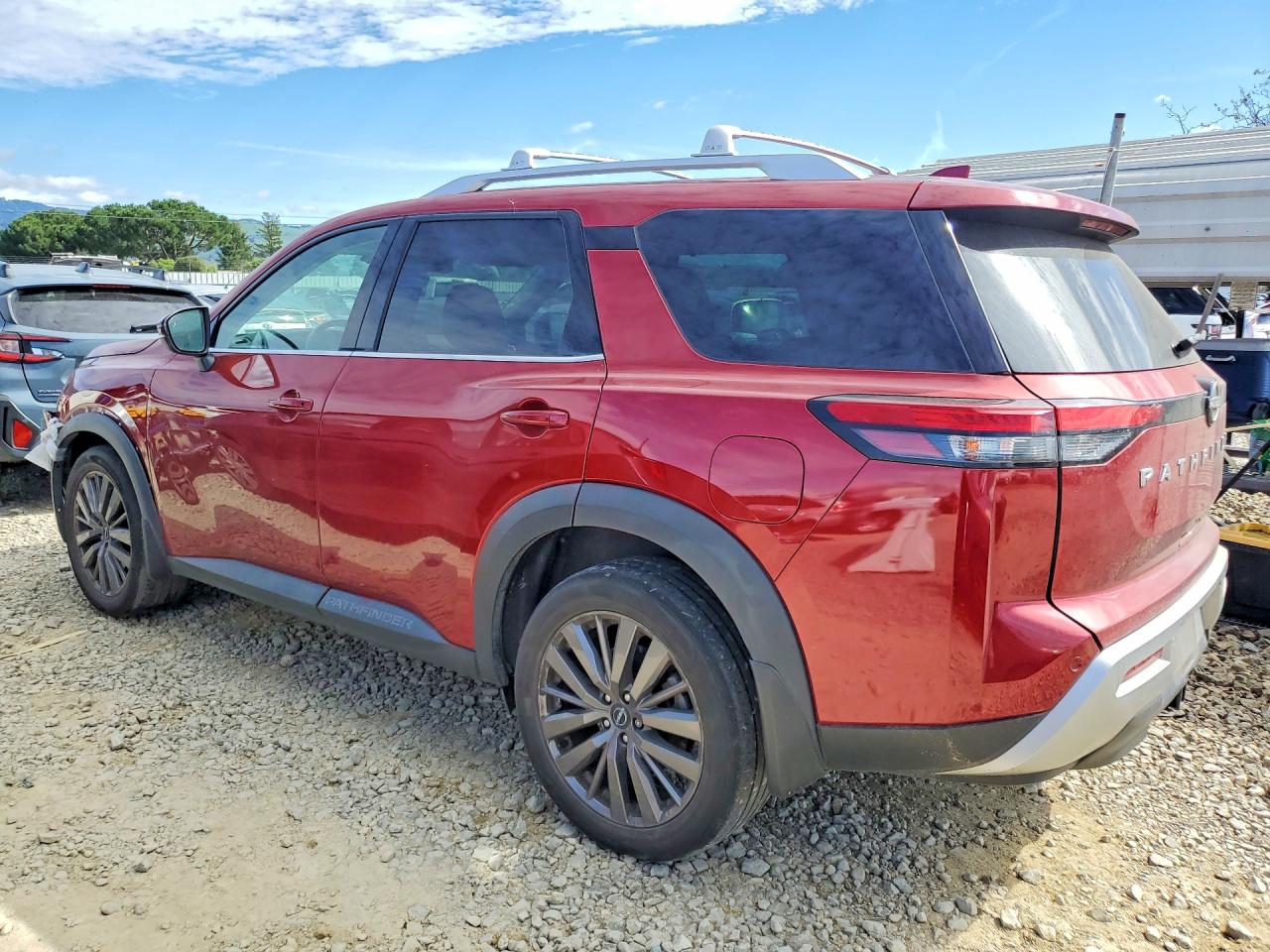 2023 NISSAN PATHFINDER SL photo 2