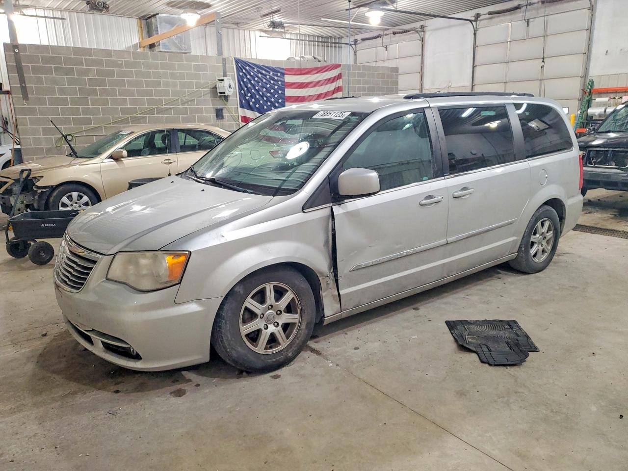 2012 CHRYSLER TOWN & COUNTRY