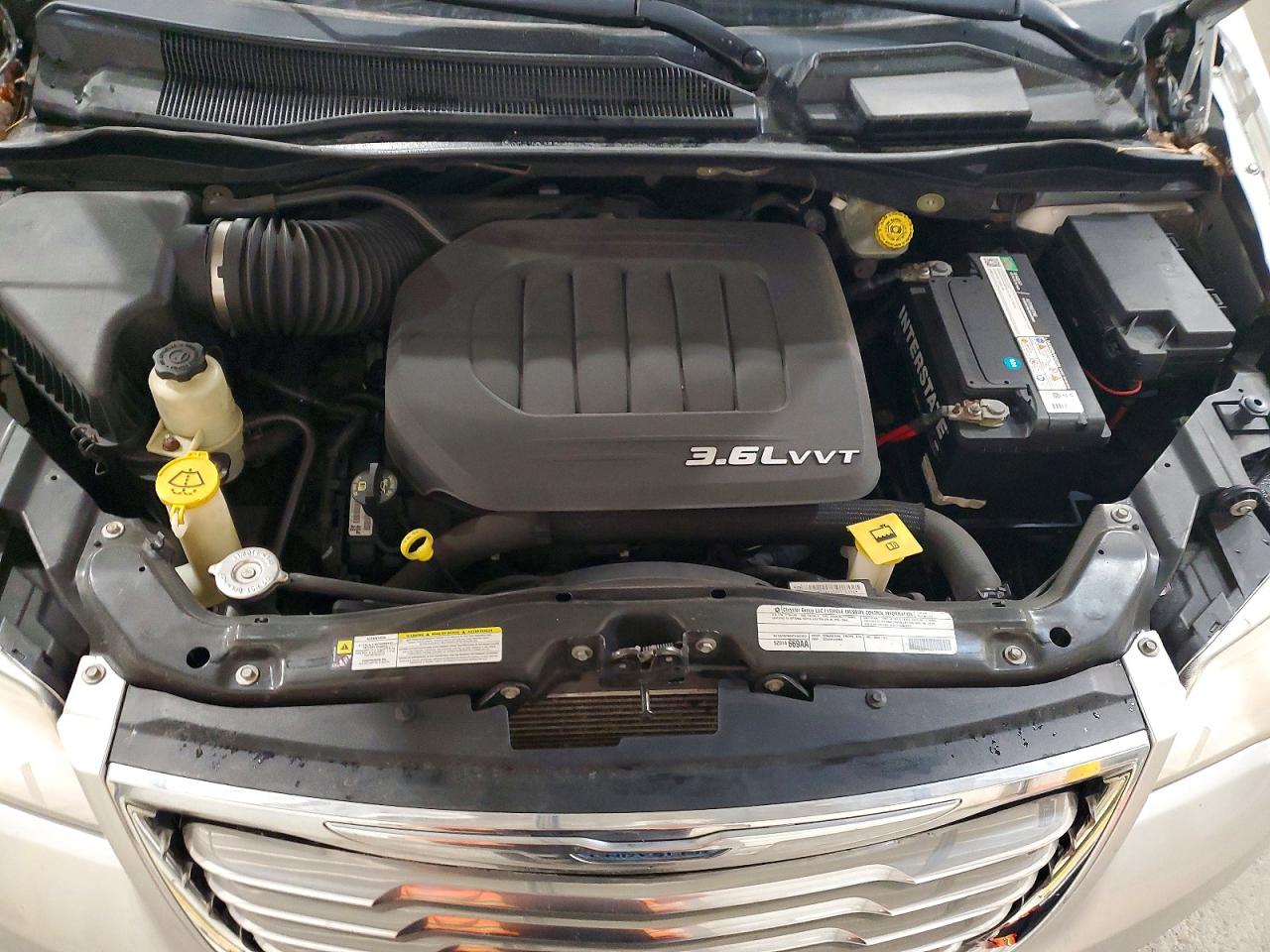 2012 CHRYSLER TOWN & COUNTRY TOURING photo 34