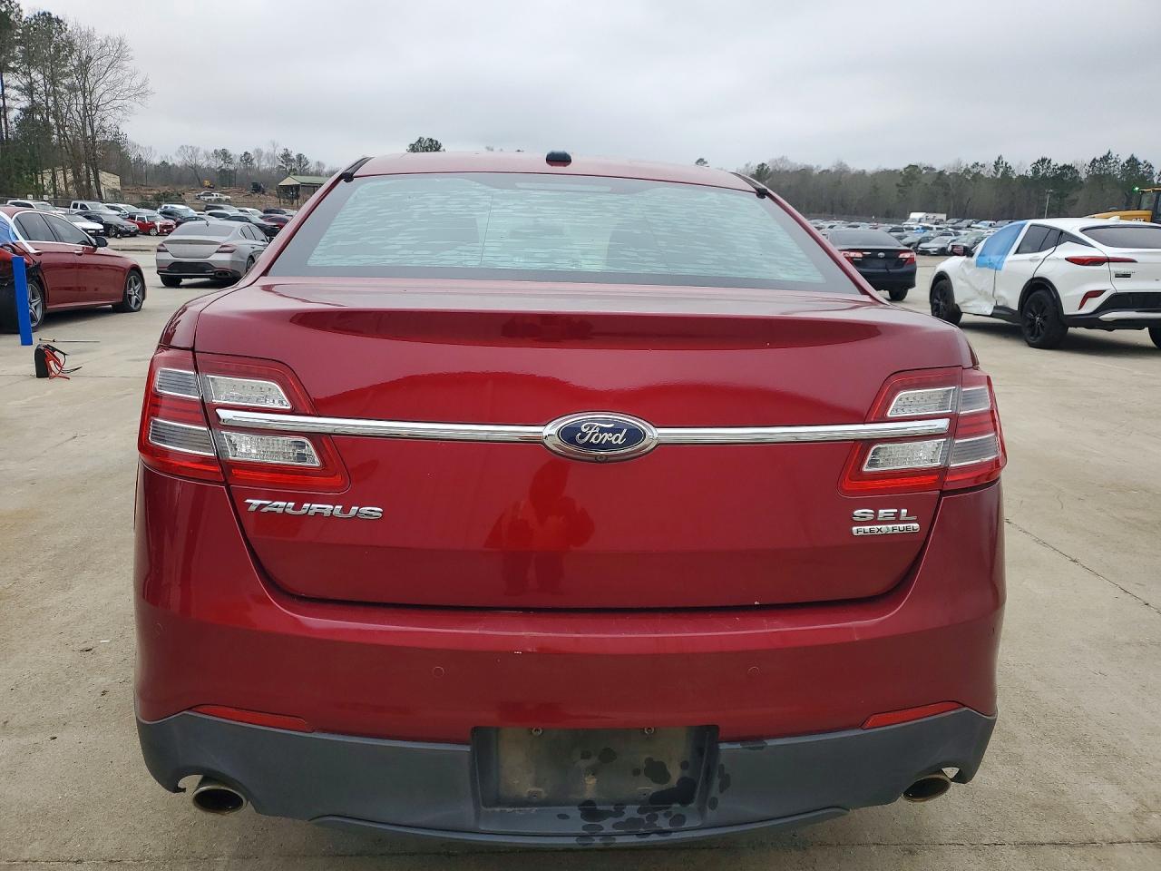 2015 FORD TAURUS SEL photo 6