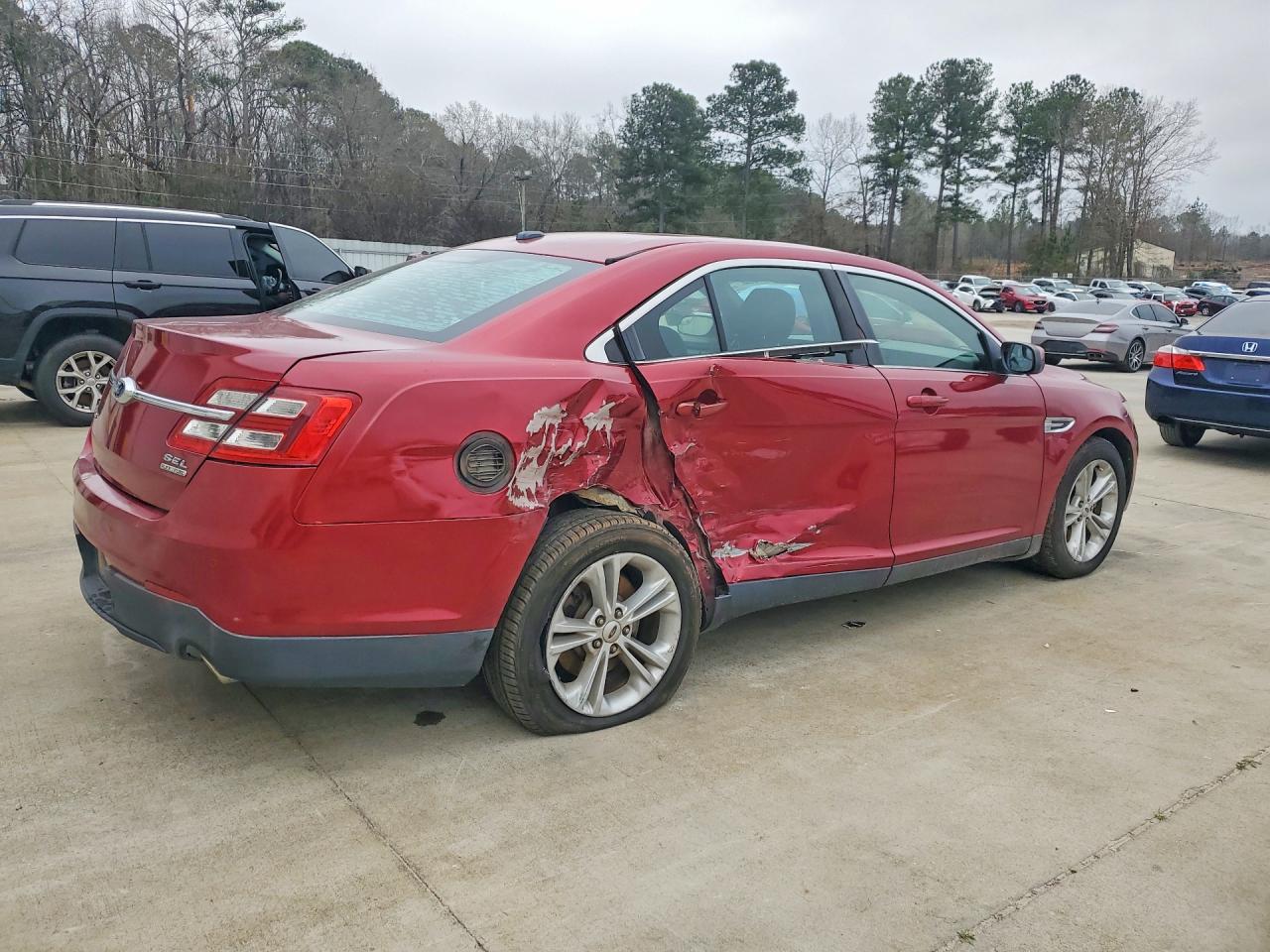 2015 FORD TAURUS SEL photo 3