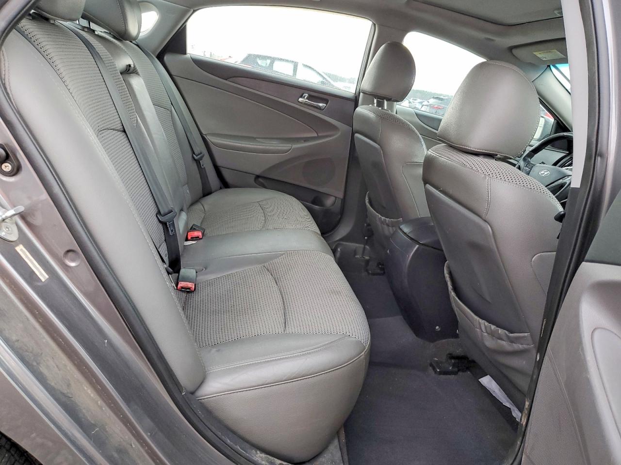 2011 HYUNDAI SONATA SE photo 10