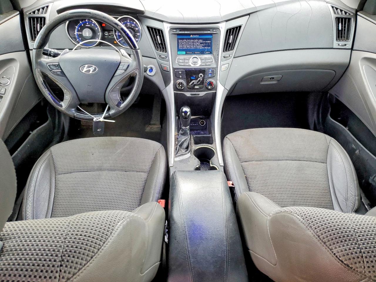 2011 HYUNDAI SONATA SE photo 8