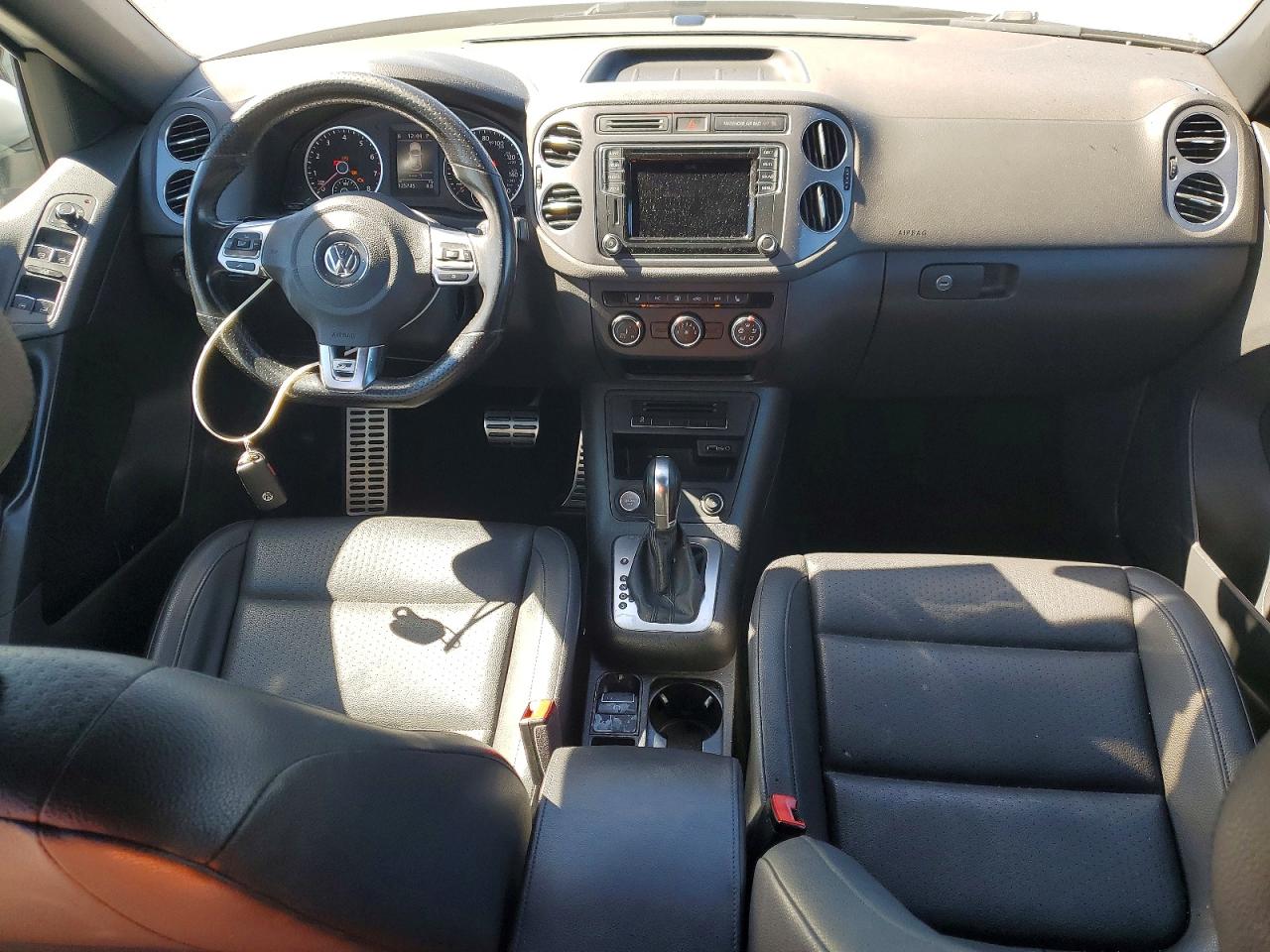 2016 VOLKSWAGEN TIGUAN S photo 15