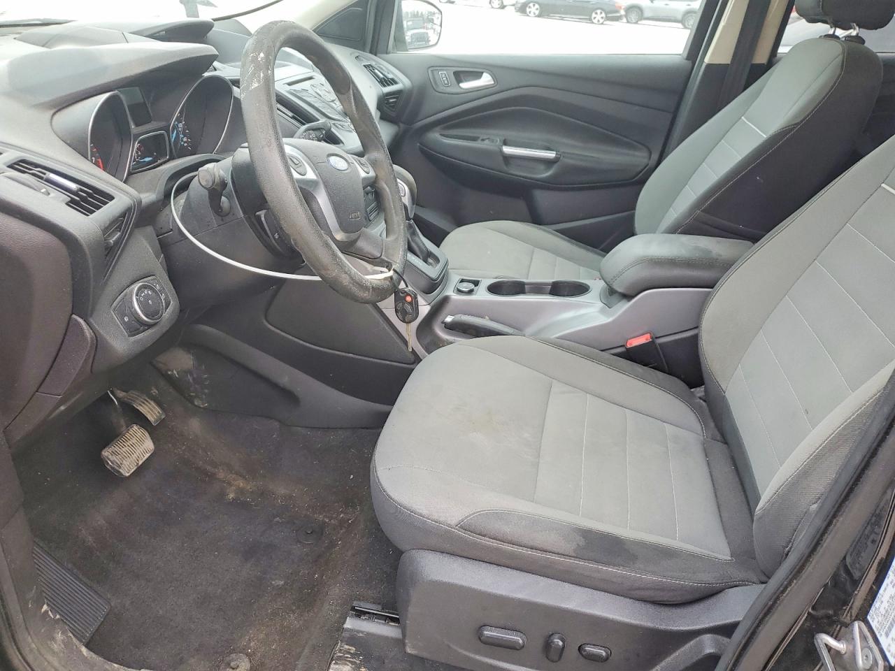 2015 FORD ESCAPE SE photo 19