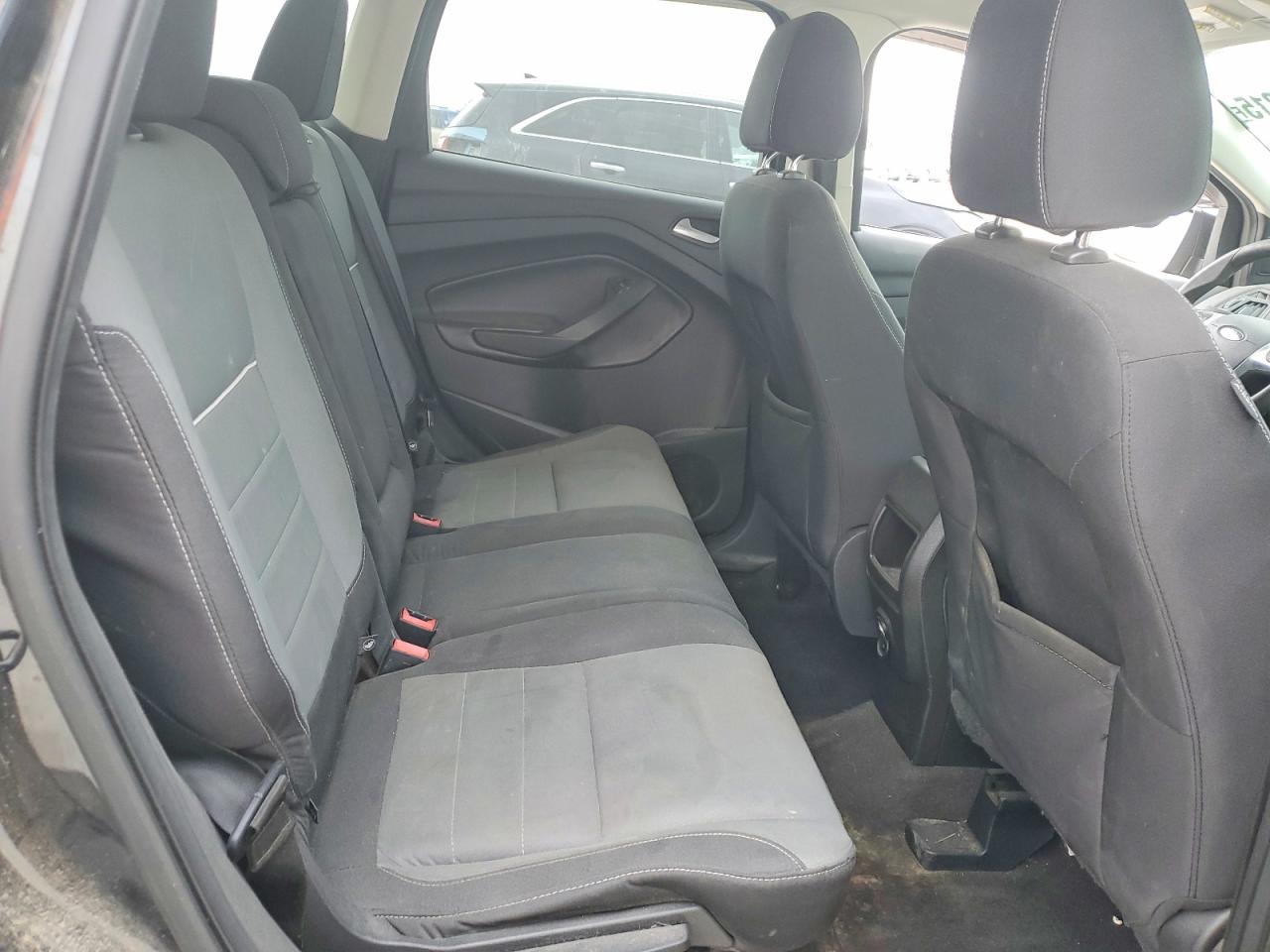 2015 FORD ESCAPE SE photo 31