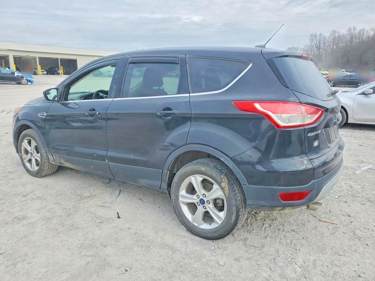 2015 FORD ESCAPE SE photo 4