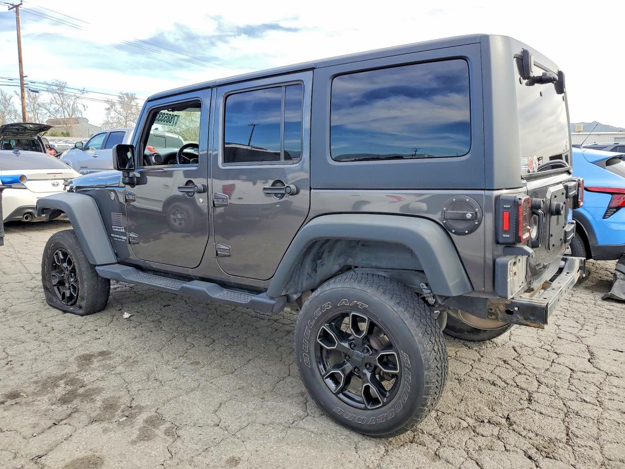 2018 JEEP WRANGLER UNLIMITED SPORT photo 2