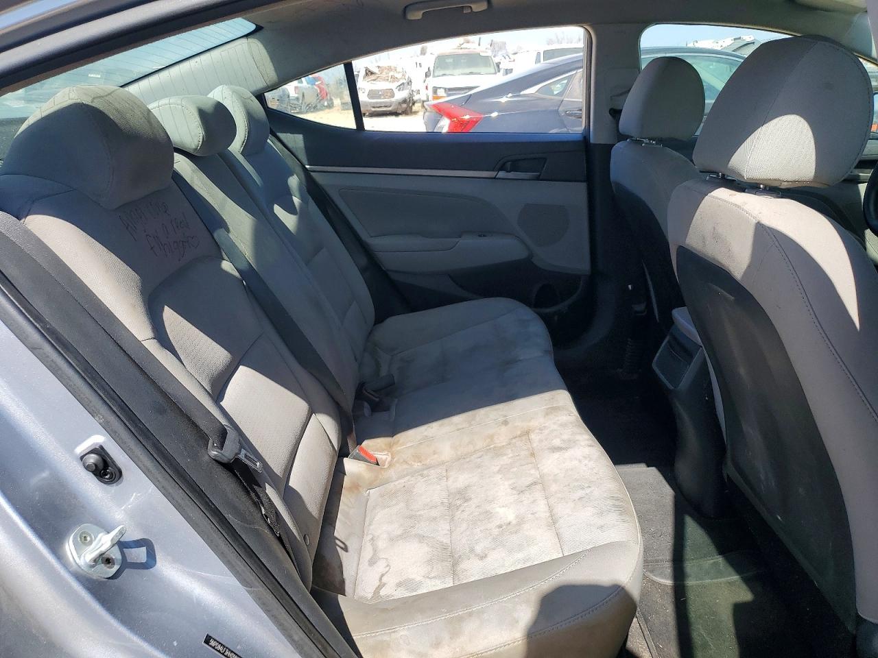 2017 HYUNDAI ELANTRA SE photo 10