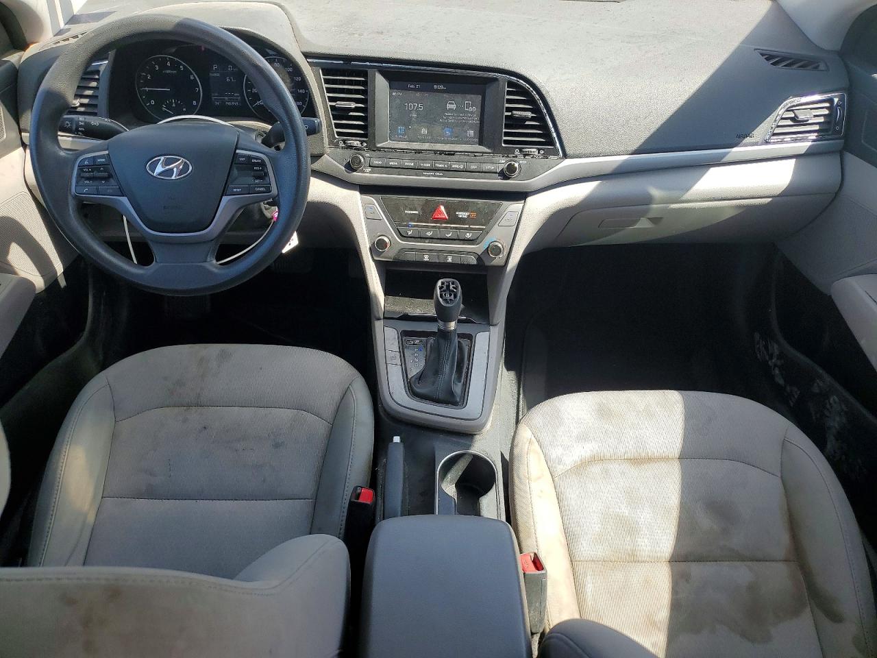 2017 HYUNDAI ELANTRA SE photo 8