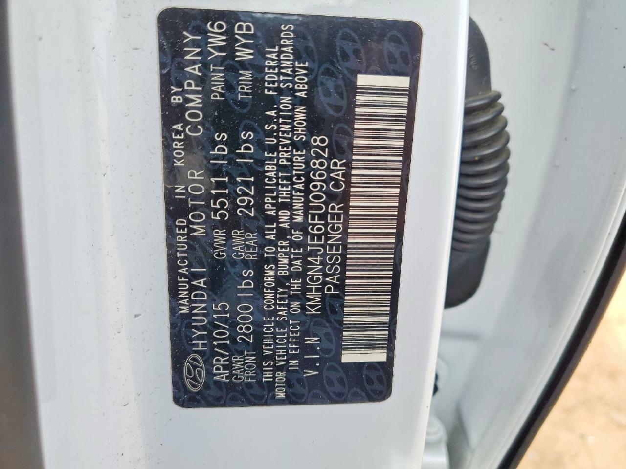 2015 HYUNDAI GENESIS 3.8L photo 13