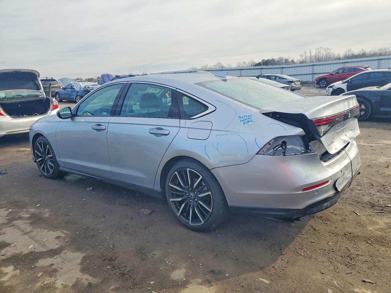 2025 HONDA ACCORD TOURING HYBRID photo 2