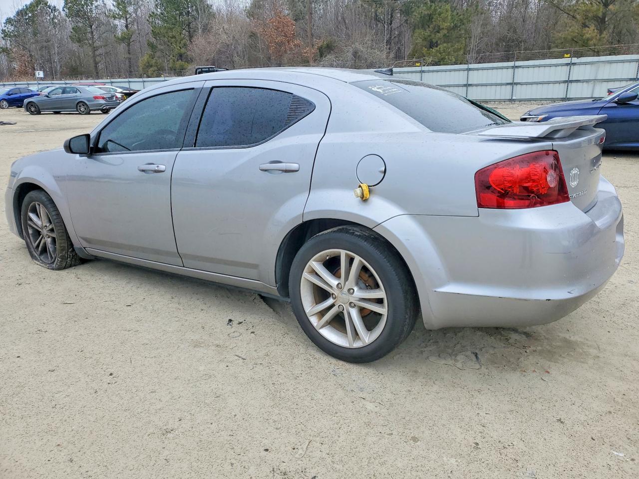 2013 DODGE AVENGER SE photo 3