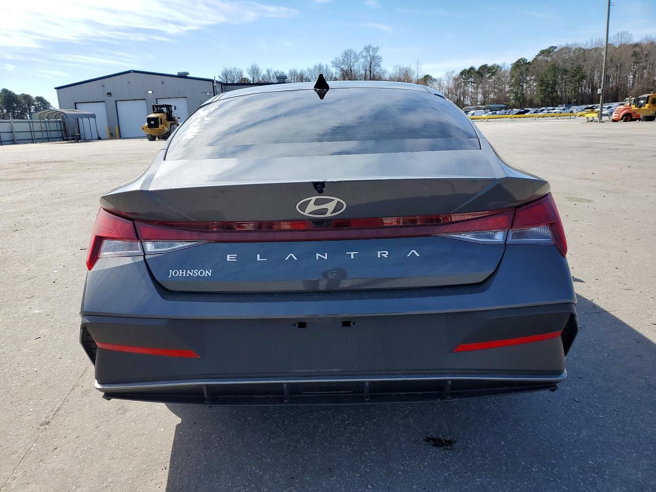 2025 HYUNDAI ELANTRA SE photo 11