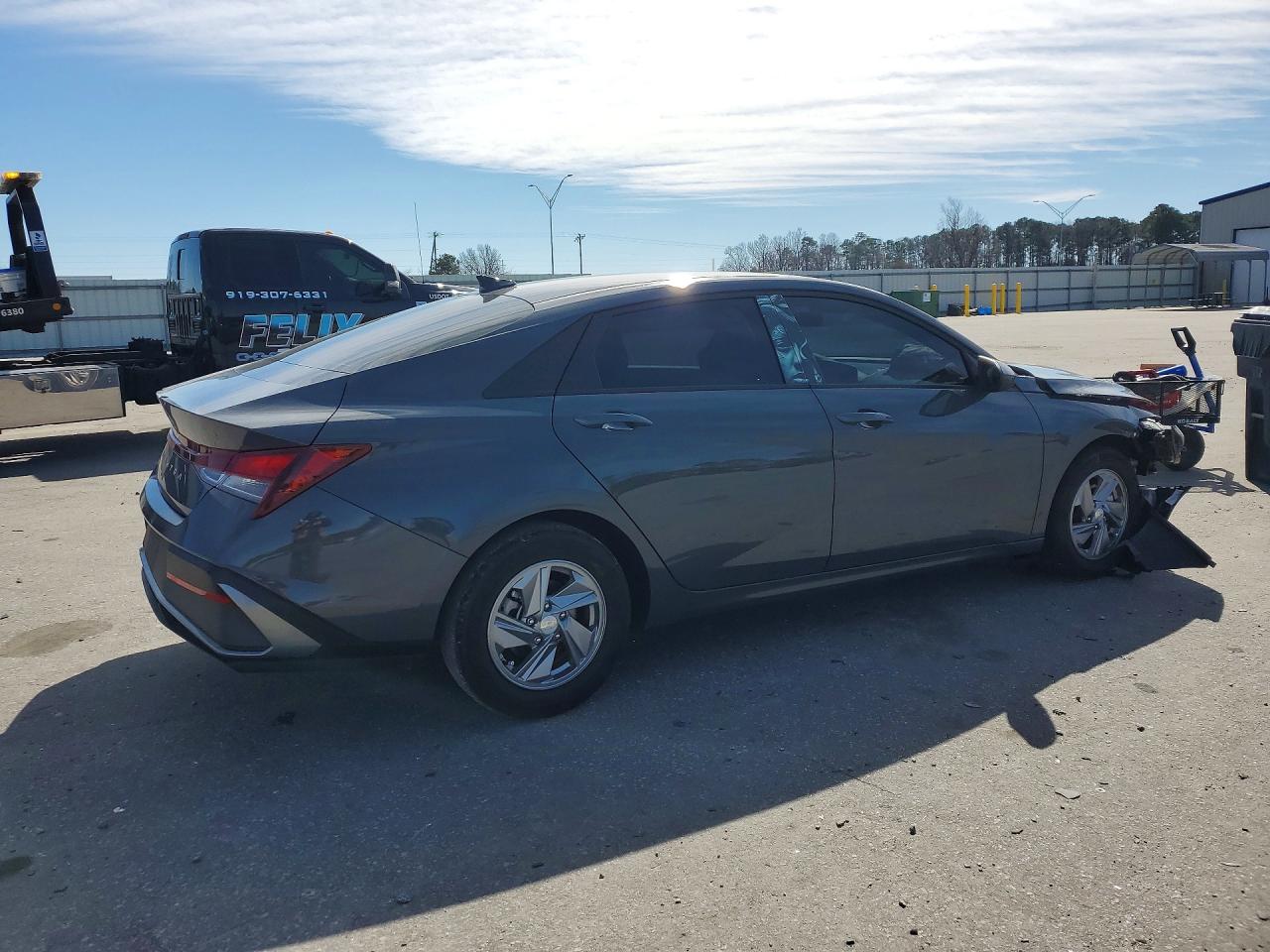 2025 HYUNDAI ELANTRA SE photo 5
