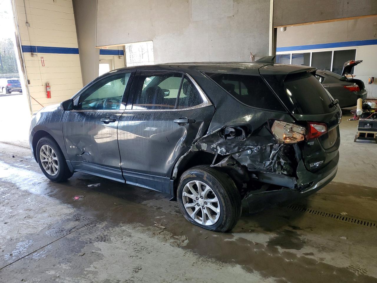 2020 CHEVROLET EQUINOX LT photo 2