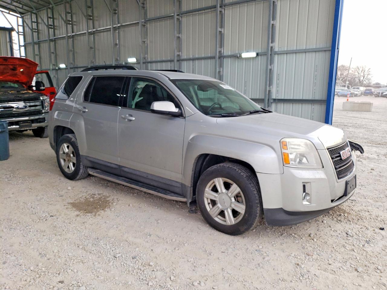 2015 GMC TERRAIN SLE photo 4