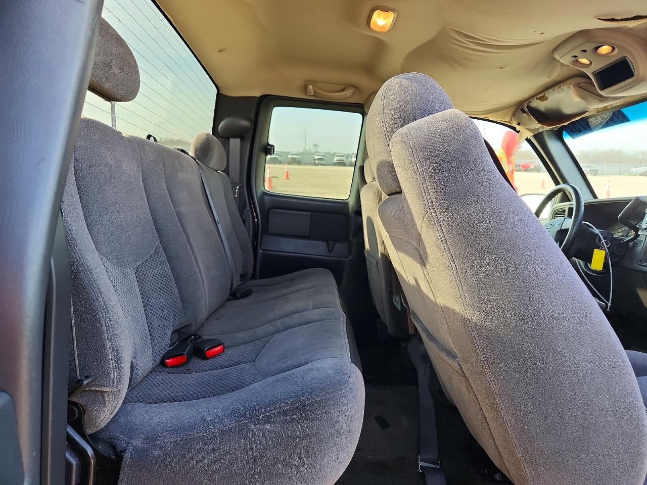 2006 CHEVROLET SILVERADO C1500 photo 10