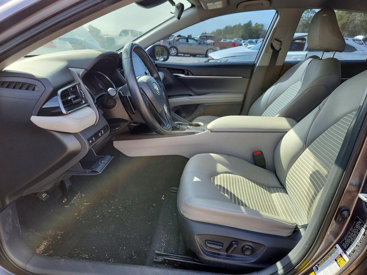 2022 TOYOTA CAMRY SE photo 19