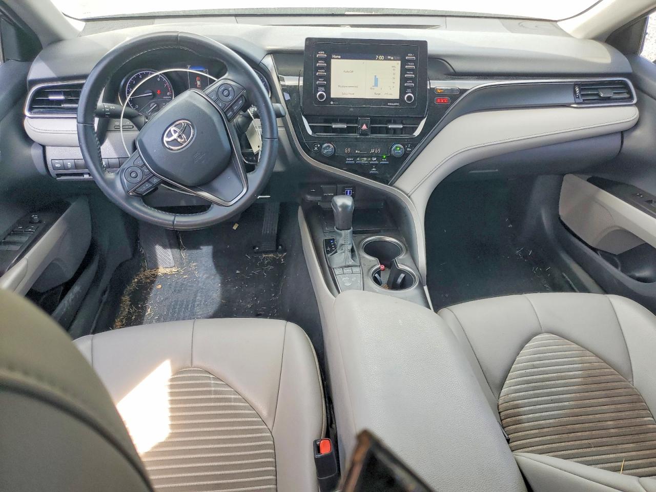 2022 TOYOTA CAMRY SE photo 23