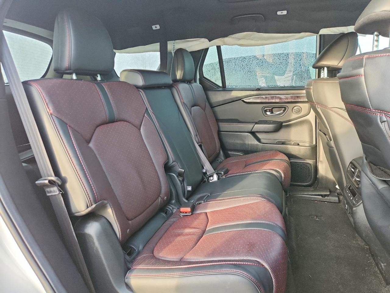 2025 HONDA PILOT BLACK photo 21