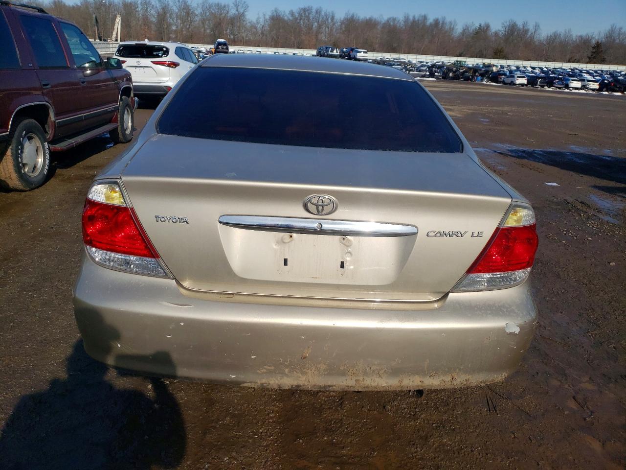 2005 TOYOTA CAMRY LE photo 11