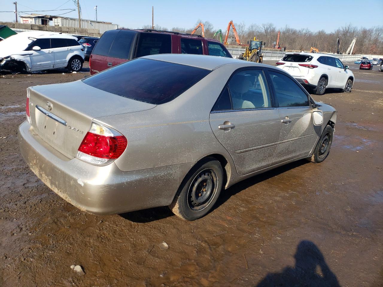 2005 TOYOTA CAMRY LE photo 5
