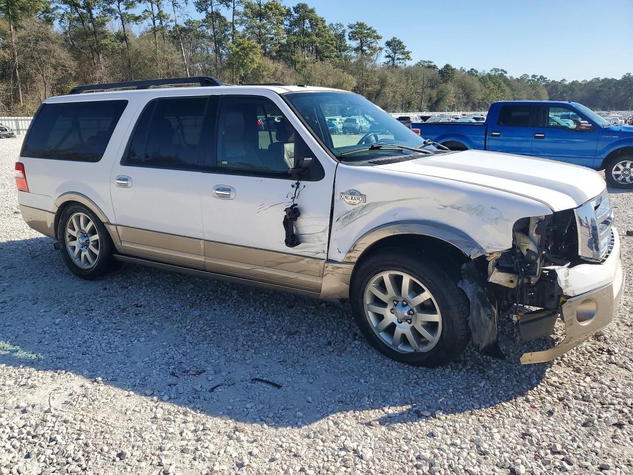 2011 FORD EXPEDITION EL XLT photo 4