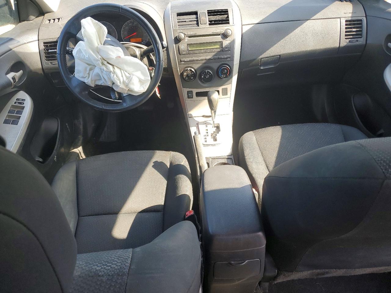 2010 TOYOTA COROLLA S photo 15