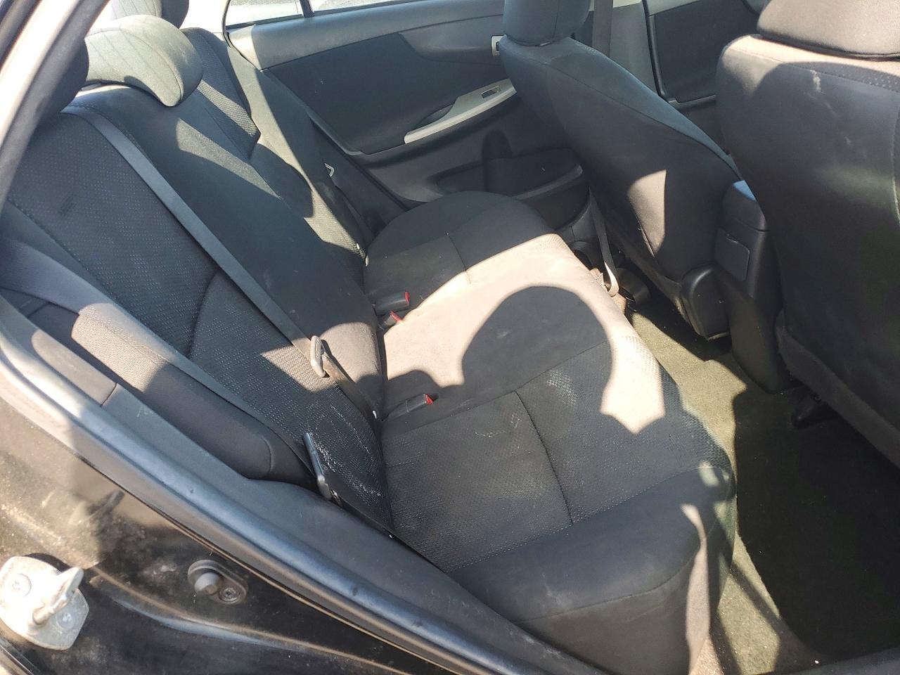 2010 TOYOTA COROLLA S photo 19