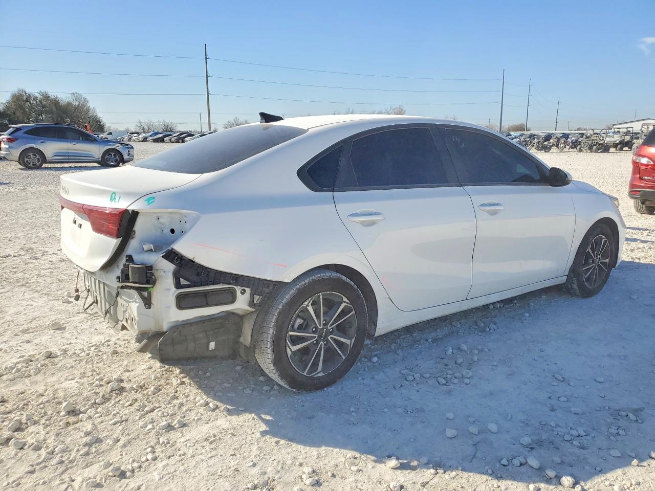 2023 KIA FORTE LXS photo 3