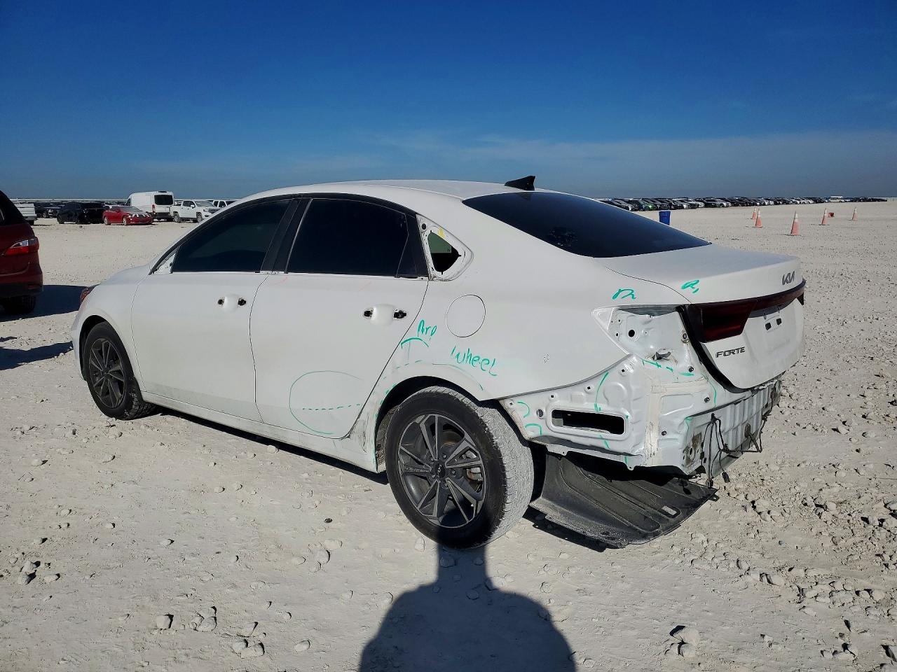 2023 KIA FORTE LXS photo 2