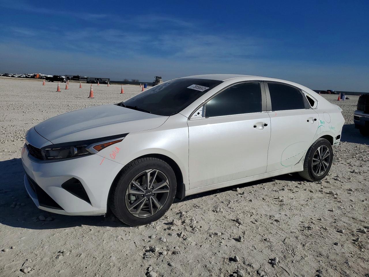 2023 KIA FORTE