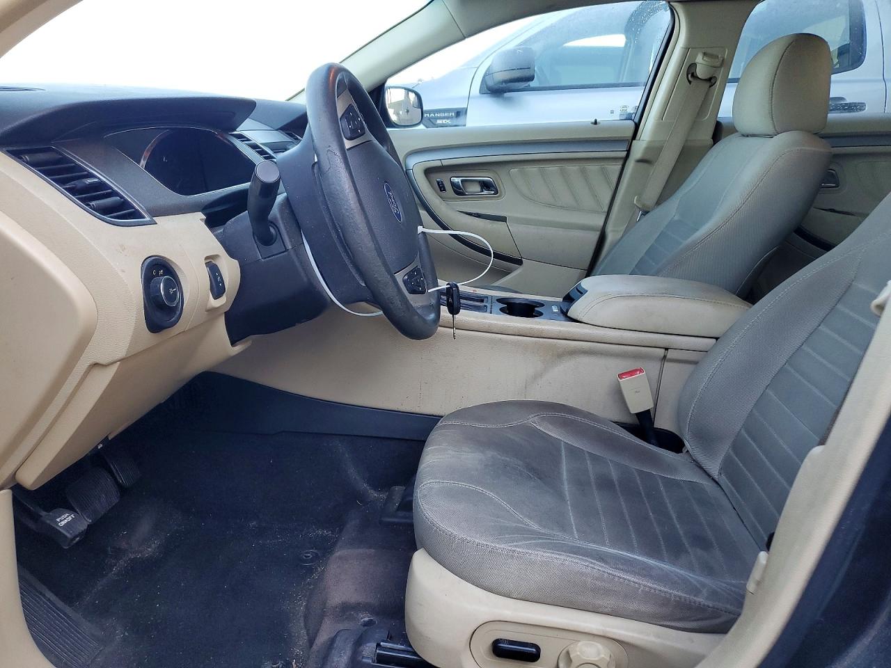 2015 FORD TAURUS SE photo 7