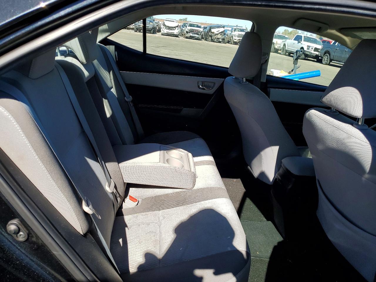 2017 TOYOTA COROLLA LE photo 10