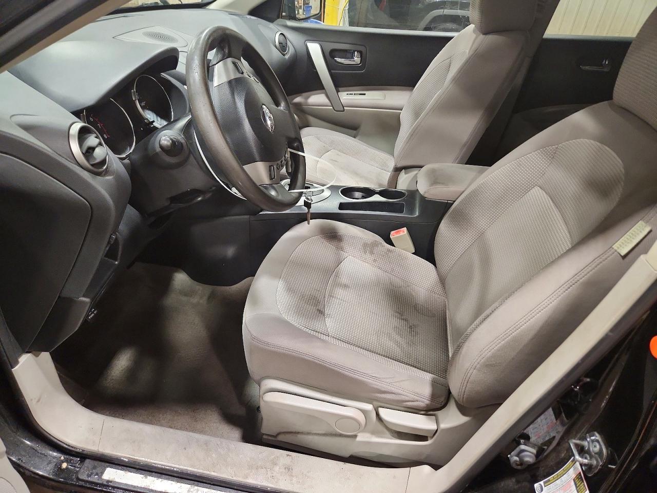 2009 NISSAN ROGUE S photo 13
