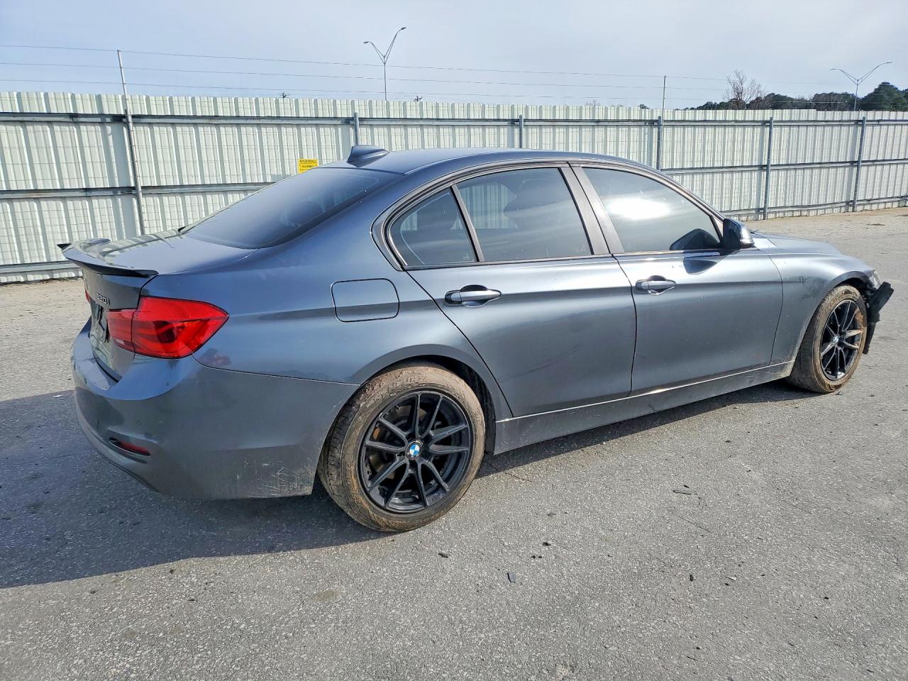 2016 BMW 320 XI photo 3